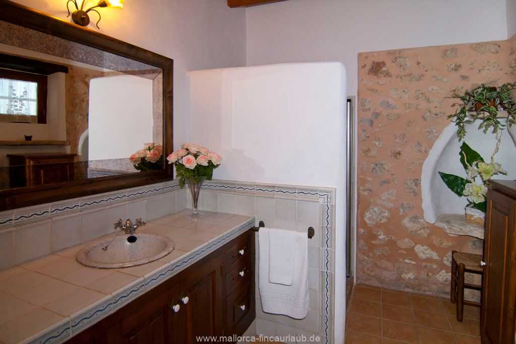 Foto der Wohnung MAL-26-088-01-finca-victor-santa-margalida-bad2.jpg Foto der Wohnung MAL-26-088-01-finca-victor-santa-margalida-bad2.jpg