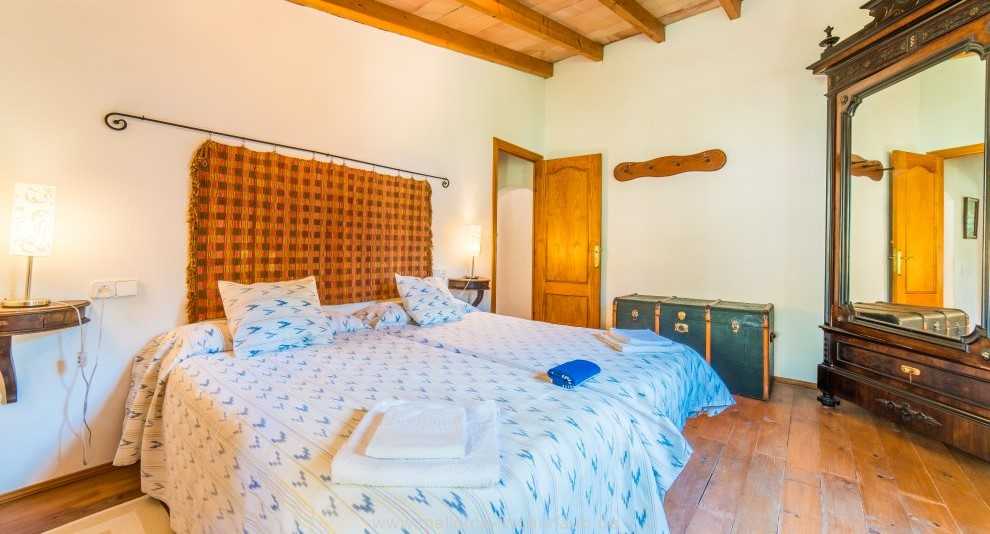 Foto der Wohnung MAL-40-515-01-finca-can-costa-deia-valldemossa-schlafzimmer.jpg Foto der Wohnung MAL-40-515-01-finca-can-costa-deia-valldemossa-schlafzimmer.jpg