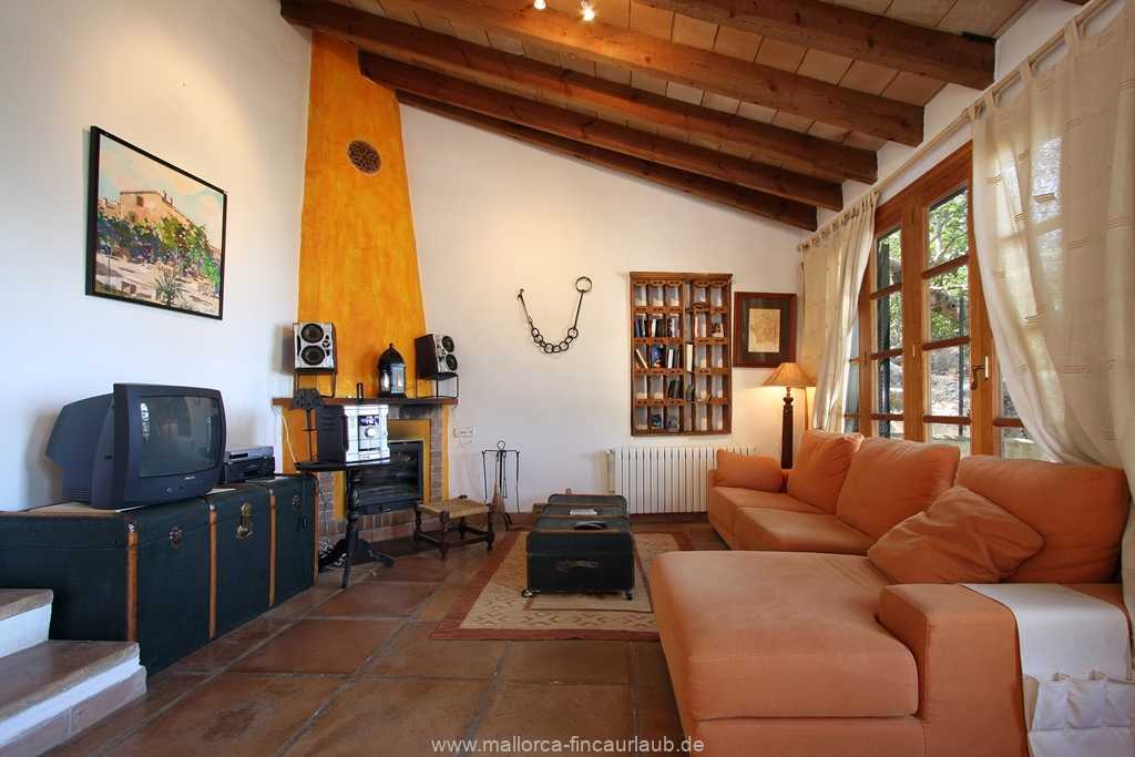 Foto der Wohnung MAL-40-515-01-finca-can-costa-deia-valldemossa-wohnzimmer.jpg Foto der Wohnung MAL-40-515-01-finca-can-costa-deia-valldemossa-wohnzimmer.jpg